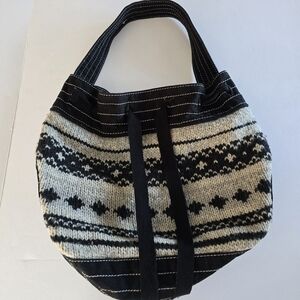 Y2K American Eagle Outfitters Knit Black and Cream Knit Tote Fall Winter Boho